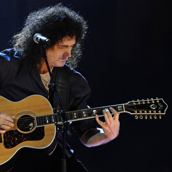 Brian May acoustic guitar 12 string live